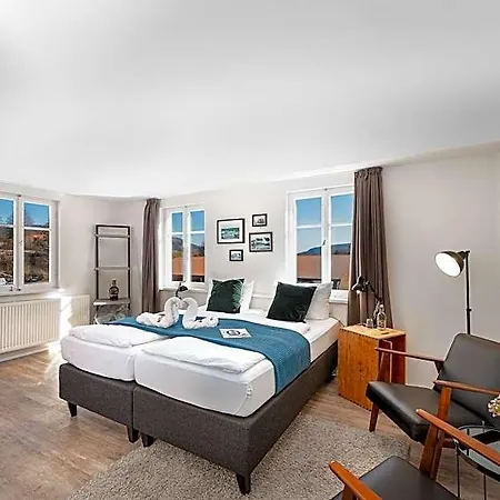 Hotel Q 3*