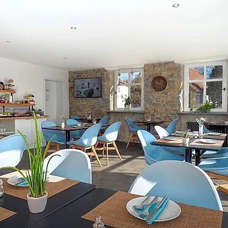 Hotel Q